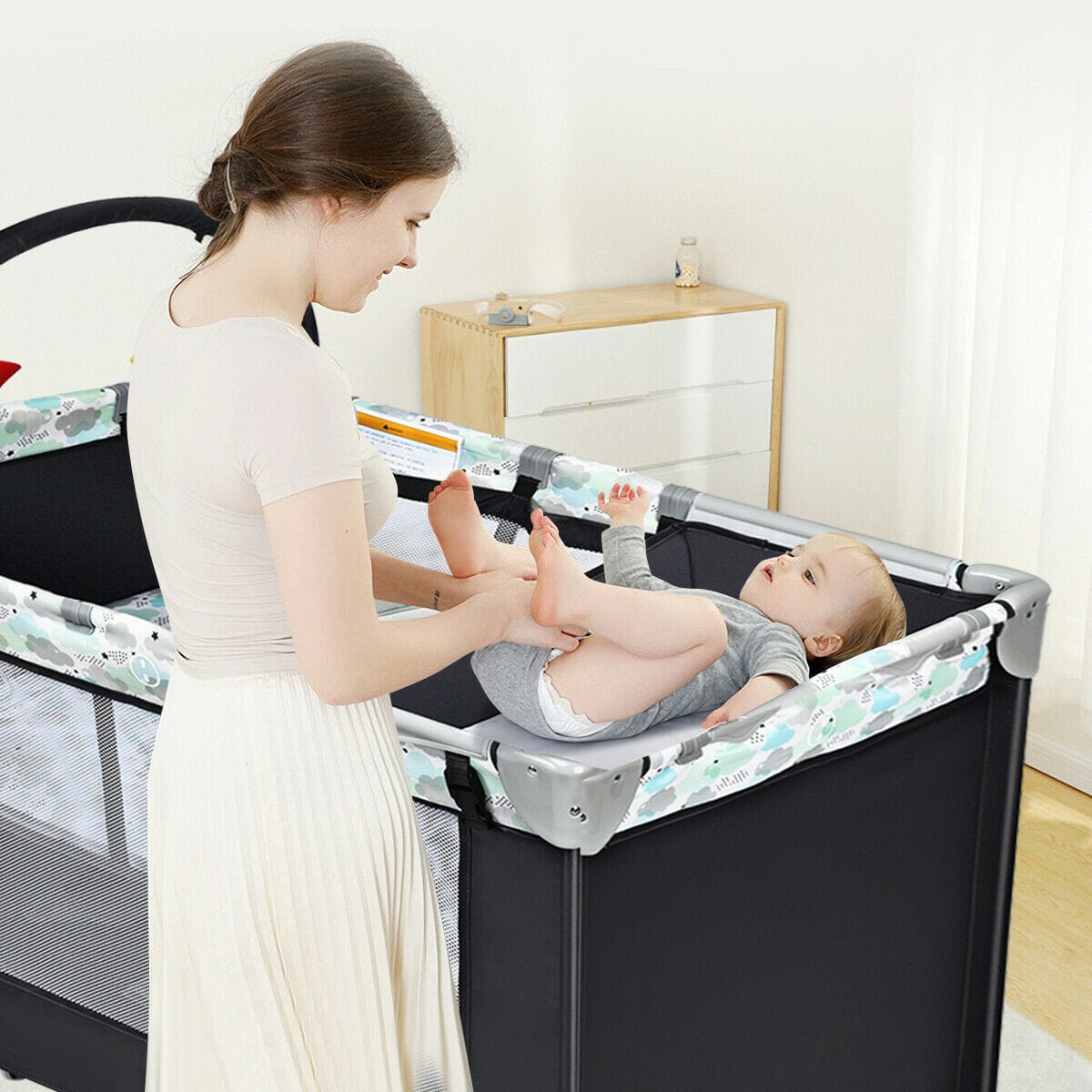 Proactive Baby Babyjoy Portable Baby Crib With Diaper Changer