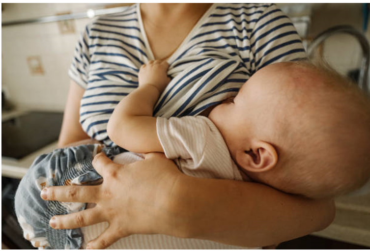 Nurturing the Bond: How to Prepare for Breastfeeding and Mastering Techniques